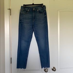 Medium Wash American Eagle Mom Jeans